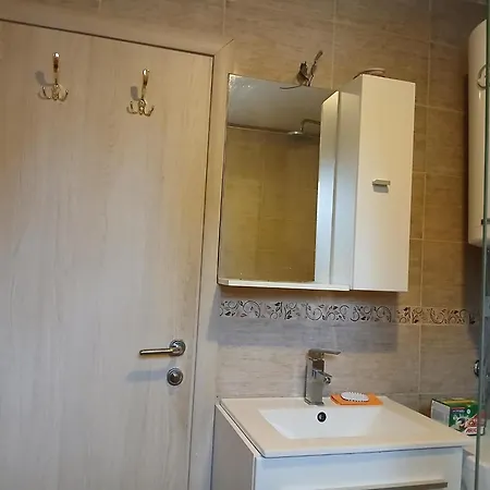 Vikendica Lazar Holiday home *