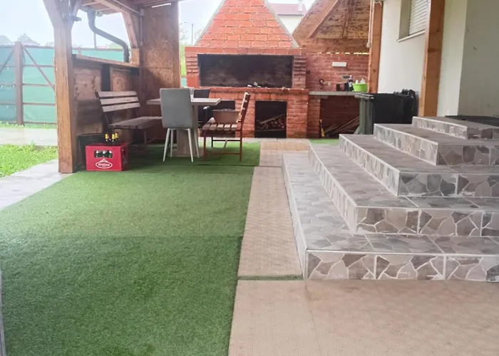 Holiday home Vikendica Lazar *